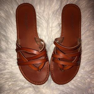 American eagle sandals